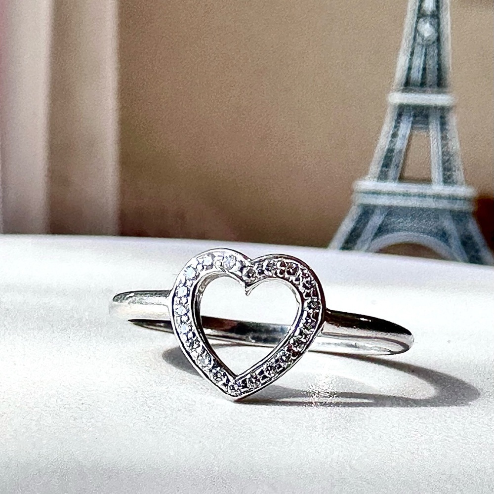 Tiffany & Co. Open Heart Diamond Platinum Ring